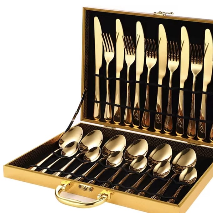 24 delige bestekset goud in luxe koffer
