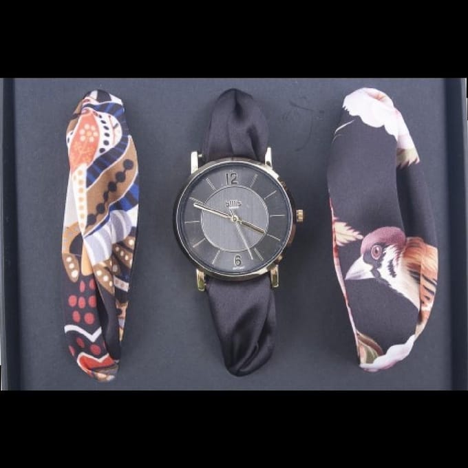Set horloges met 3 stoffen bandjes