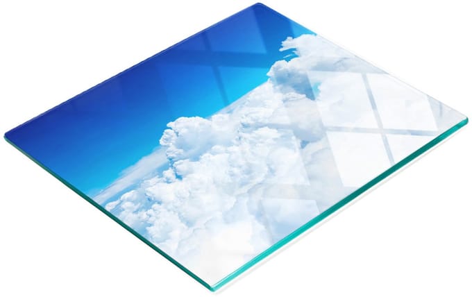 Multifunctioneel decoratief keukenbord van gehard glas met wolkenmotief, 60x52 cm