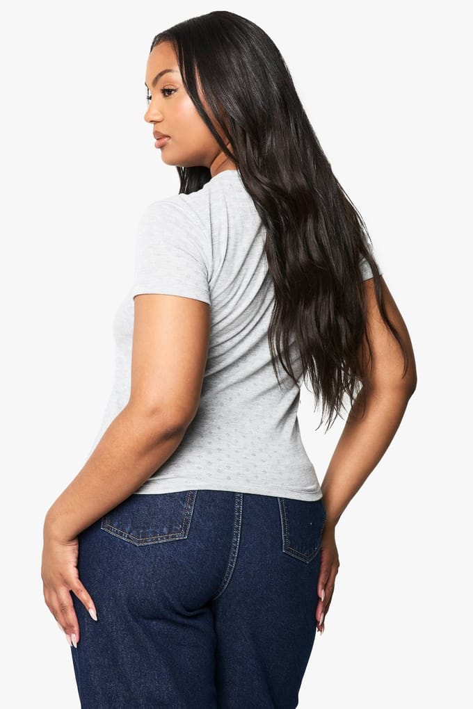 boohoo Dames PLUS POINTELLE KORTE MOUWEN AANSLUITENDE TOP | Asgrijs | Maat: 54