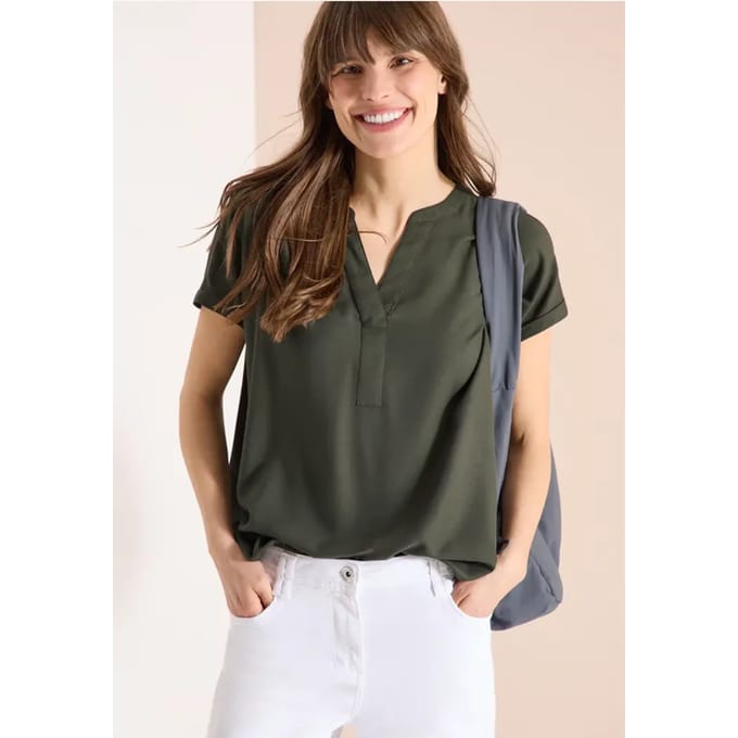 Blouse met korte mouwen en gespleten hals