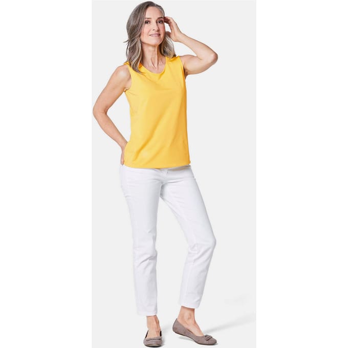 Verzorgd topje dat mooi in model blijft - geel van Goldner Fashion
