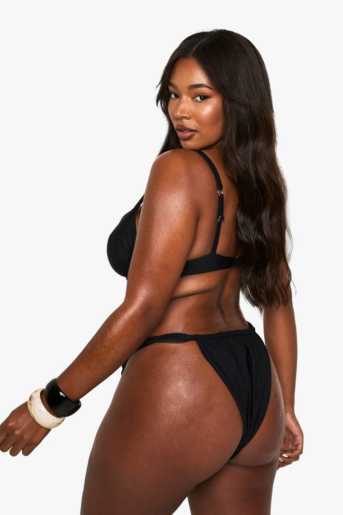 boohoo Dames Plus Bikini Top met Schelptrim en Beugels | Zwart | Maat: 56