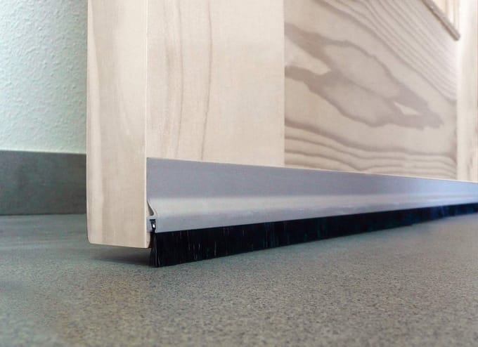Tochtstrip voor onder de deur zelfklevend aluminium 125 cm