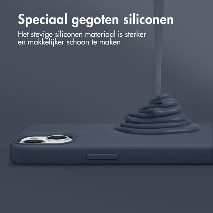 Accezz Liquid Silicone Backcover met MagSafe voor de Apple iPhone 15 Plus - Donkerblauw