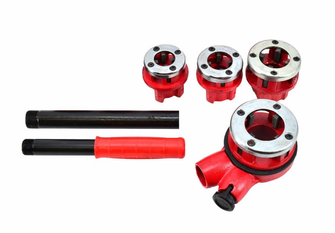 Awtools AW20611 - Handmatige Pijpgwintset - Gietijzeren Constructie - Stalen Messen