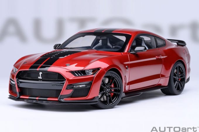 AUTOart 1/18 Ford Mustang Shelby GT500, Rapid Red