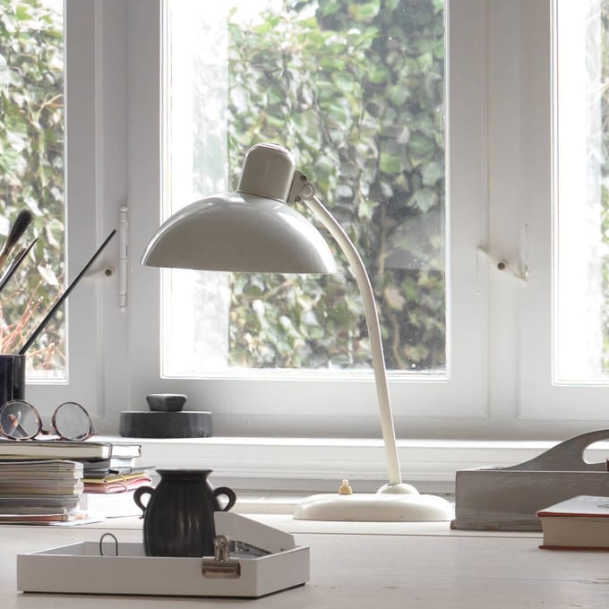 Fritz Hansen Kaiser Idell 6556-T Tafellamp Wit