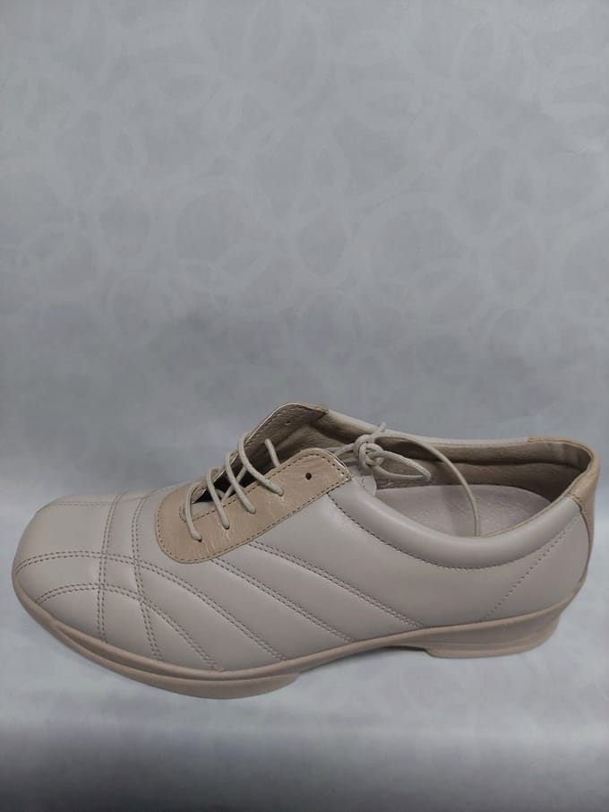 ROHDE 1059 / veterschoenen / beige / maat 39