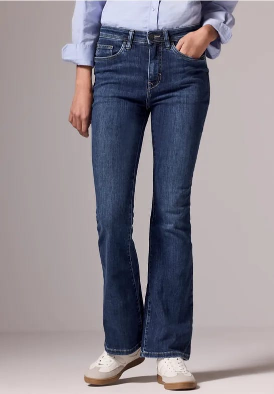 Skinny flared jeans