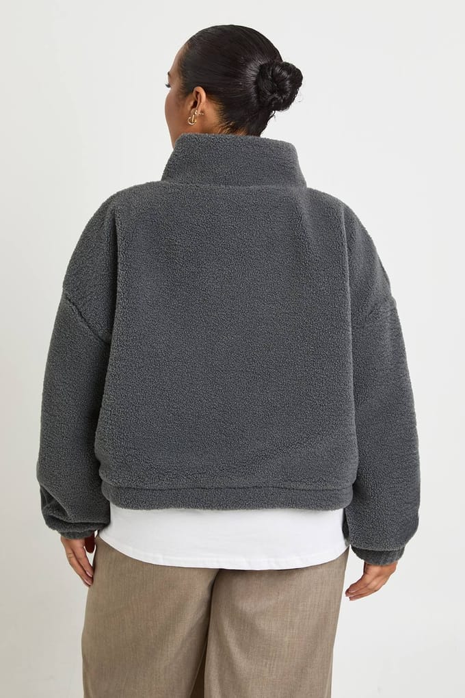 boohoo Dames Plus Boxy Teddy Bomberjack | Houtskool | Maat: 46