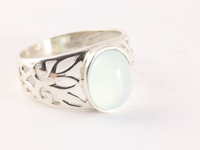 Opengewerkte zilveren ring met aqua chalcedoon - maat 18.5