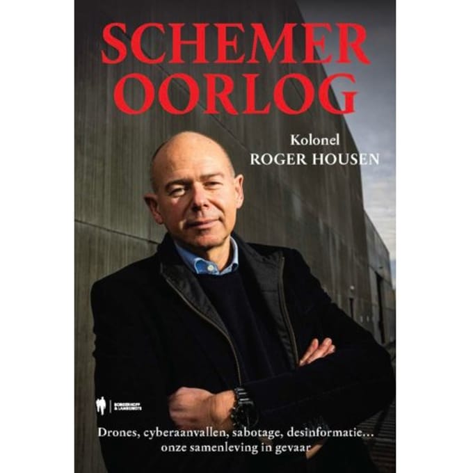 Schemeroorlog - Roger Housen