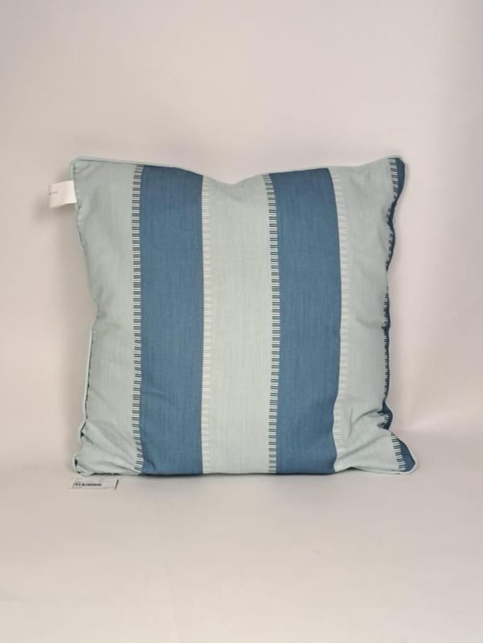 Madison sierkussen 50x50cm Banda Blue