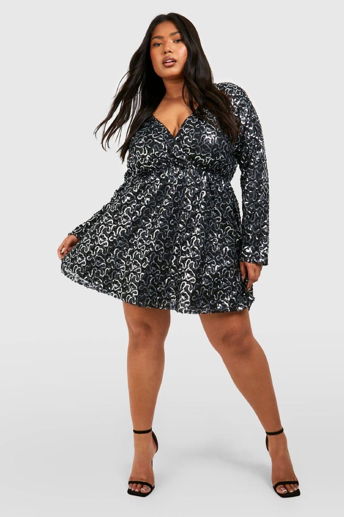 boohoo Dames Plus Sequin Wrap Skater Jurk | Zwart | Maat: 46