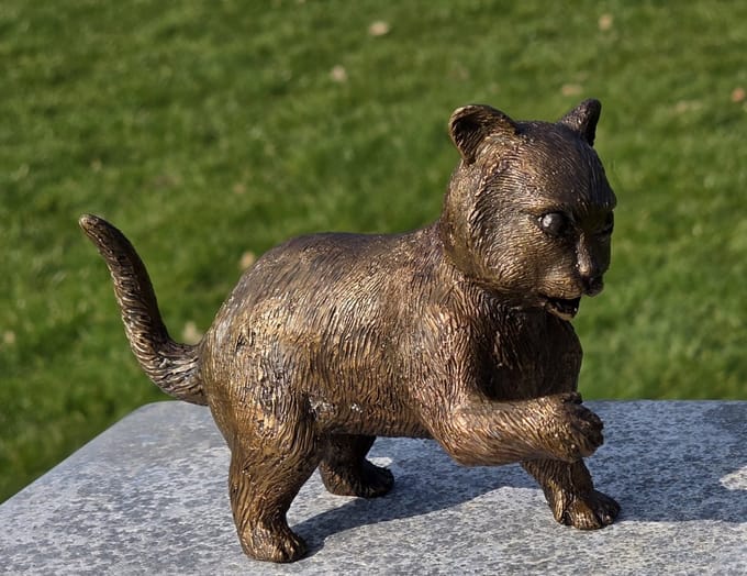 Tuinbeeld - bronzen beeld - Staande poes - Bronzartes - 10 cm hoog