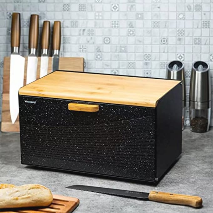Ruime Houten Broodtrommel met Roestvrij Stalen Accenten - Elegant en Functioneel