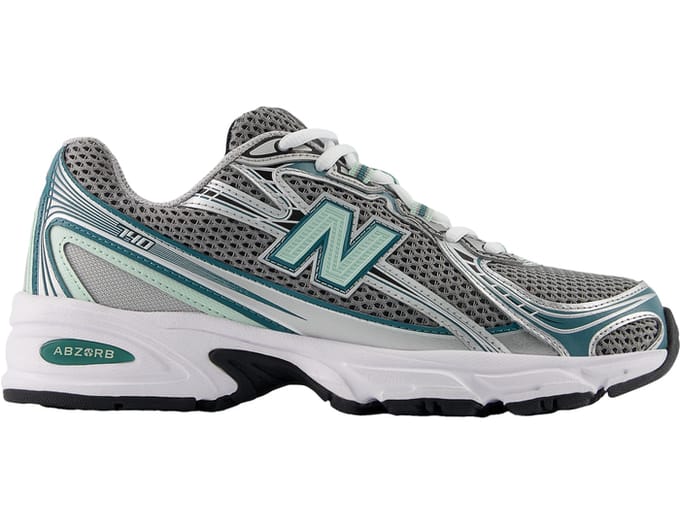 New Balance 740 Zilver