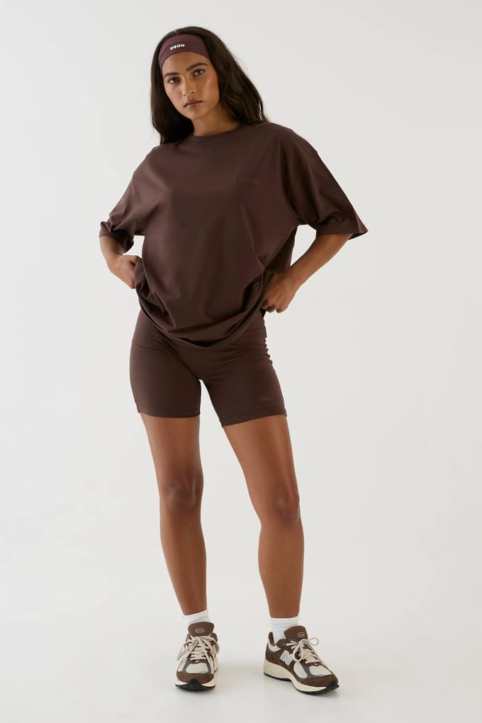 Dames Dsgn Studio Oversized T-shirt En Fietsbroek Set | Coffee Bean | Maat: Small