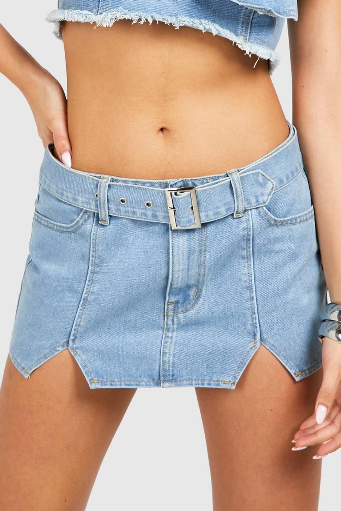 boohoo Dames Notch Detail Gesp-Riem Denim Micro Mini Rok | Lichtblauw | Maat: 42