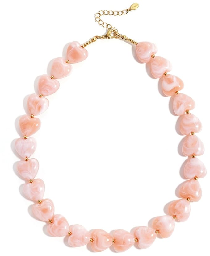 Ketting met hartvormige kralen