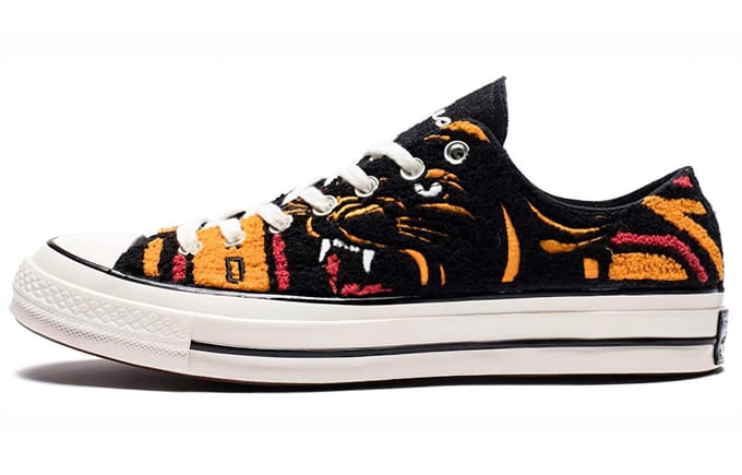 Chuck 70 Undefeated x Chuck 70 Converse 'Varsity Jacket' 162981C 36 black