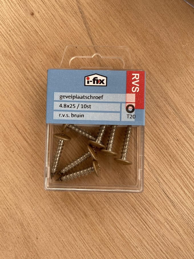Gevelplaatschroef. 4.8x25mm. lang. 10 stuks. RVS-A2. Bruin. Ifix.