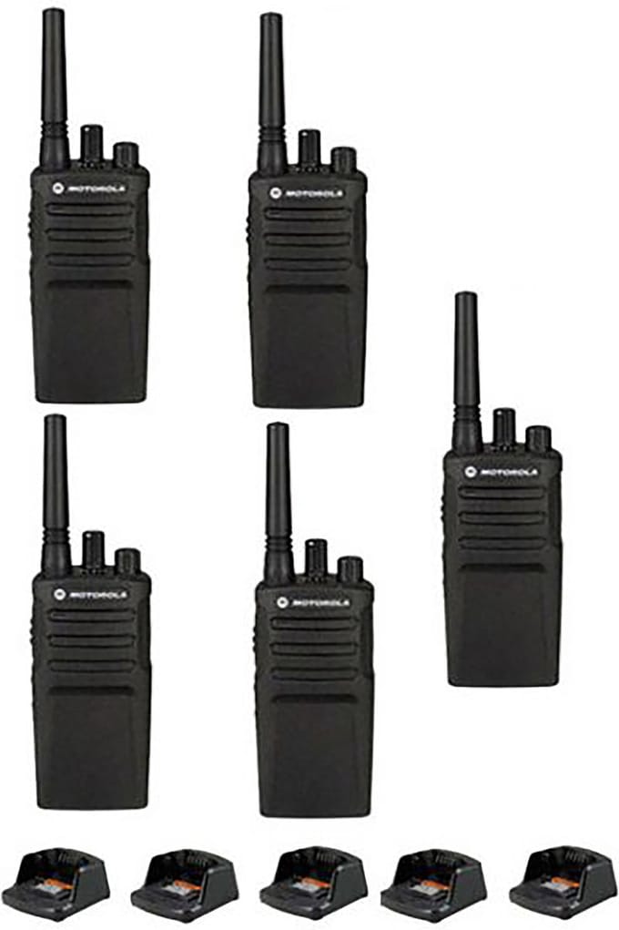 Set van 5 Motorola XT420 UHF IP55 PMR446 Portofoon met laders