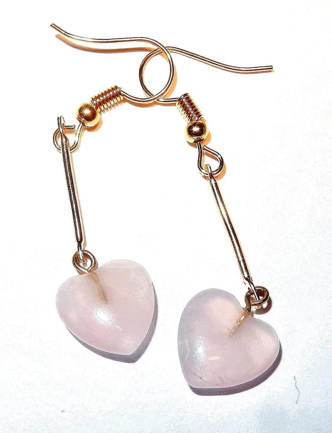 Rozenkwarts Hartjes Oorhangers