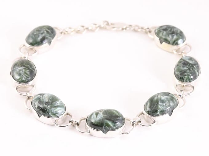 Zilveren armband met grote serafiniet stenen
