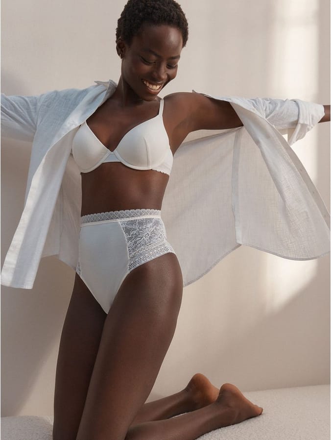 Next - Dames - Ultimate Comfort Premium beha met kant en micromodal met vulling en volledige cups - Crème