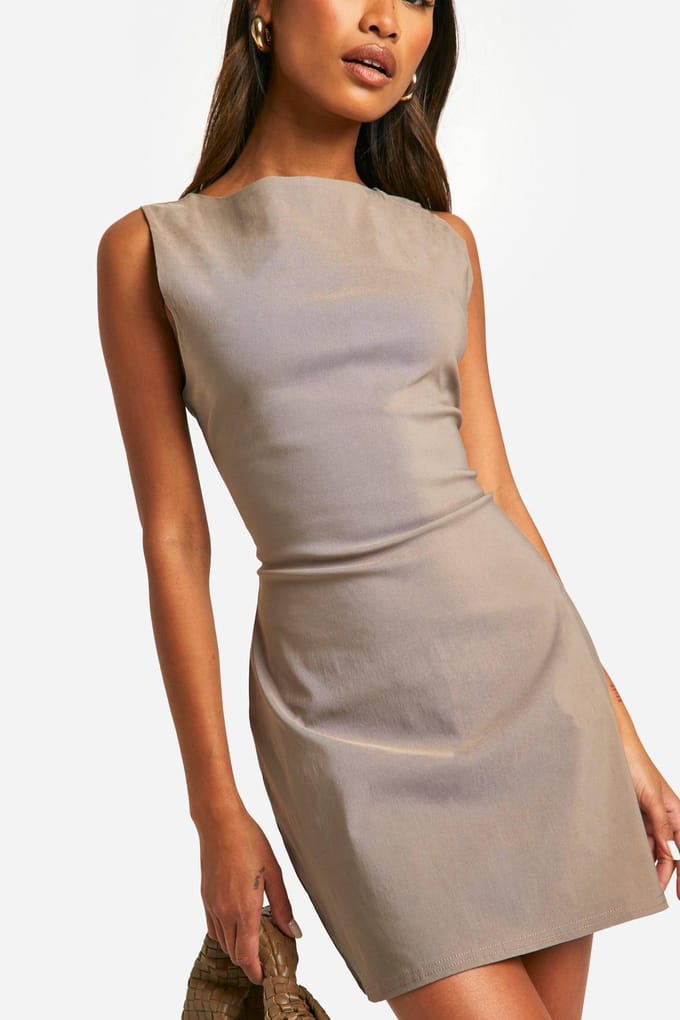 boohoo Dames Bengaline Slash Neck Fit & Flare Mini Jurk | Mokka | Maat: 42