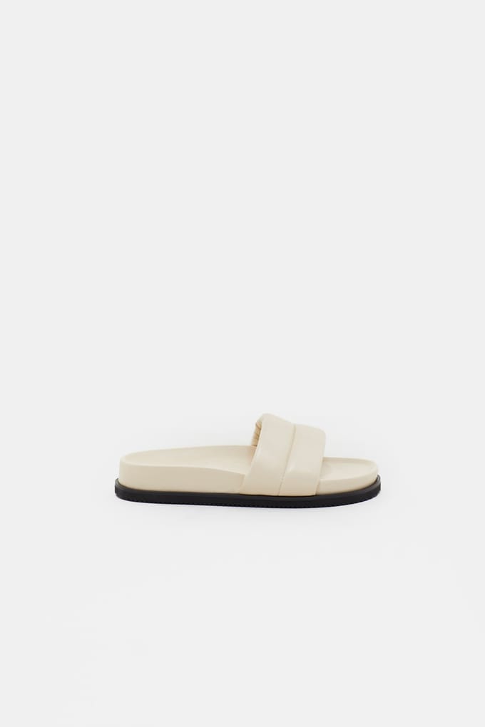Closed Slipper Sandal Shoes Ecru Größe: 39 | Flip-Flops Outlet | Damen | Braun