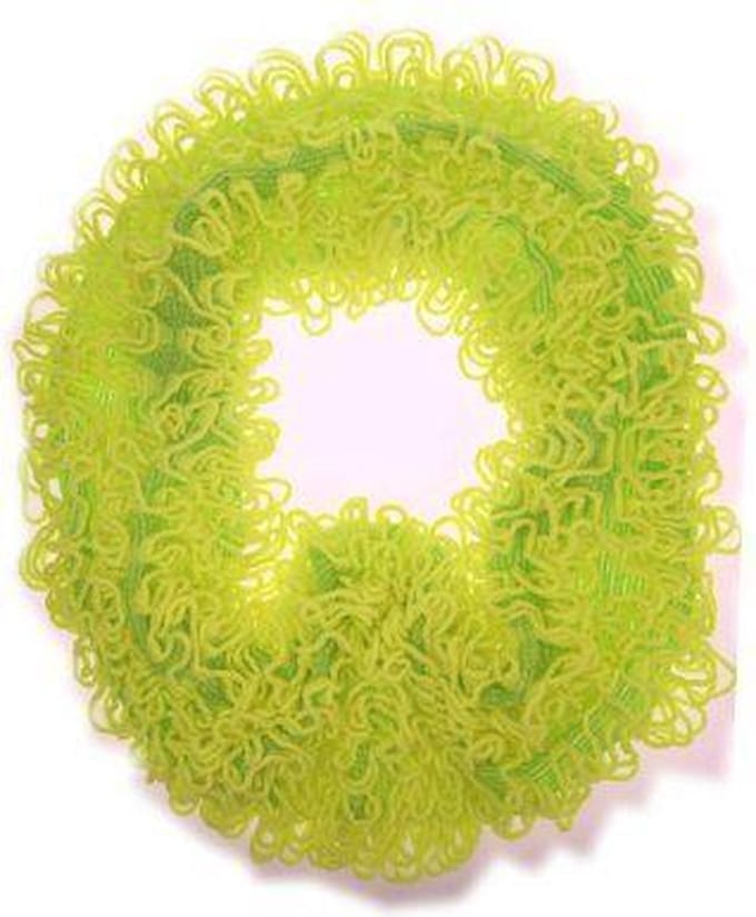 Sjaal met franjes fluor geel 160 x 20 cm.