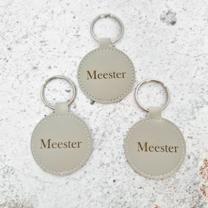 Fien & Feau - Hangers - Sleutelhangers - Meester - Set van 3 - Grijs