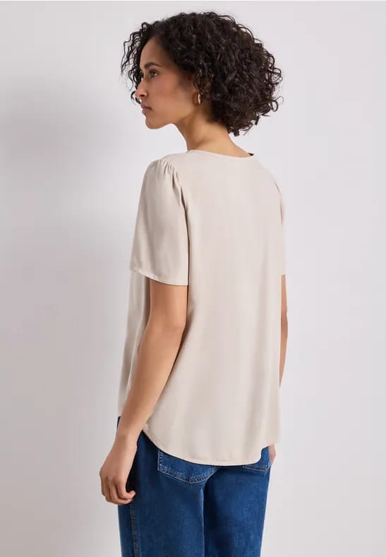 Blouse met ronde hals en korte pofmouwen