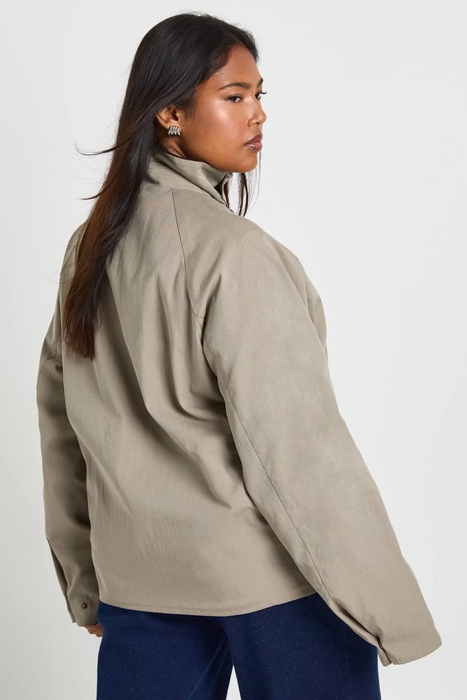 boohoo Dames Plus Cordkraag Schuurjasje | Kaki | Maat: 48