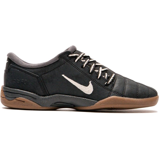 Totaal 90 sneakers