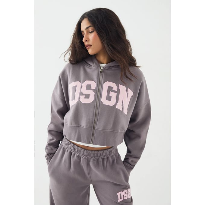 Dames DSGN Studio Cord Applique Boxy Crop Zip Through Hoodie | Mauve | Maat: Large