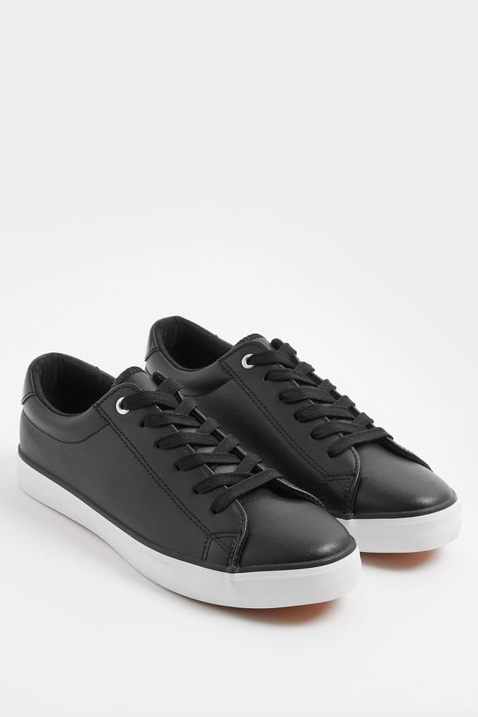 Yours Zwarte Trainers Van Imitatieleer Met Veters In Extra Brede Eeepasvormsize 41EEE