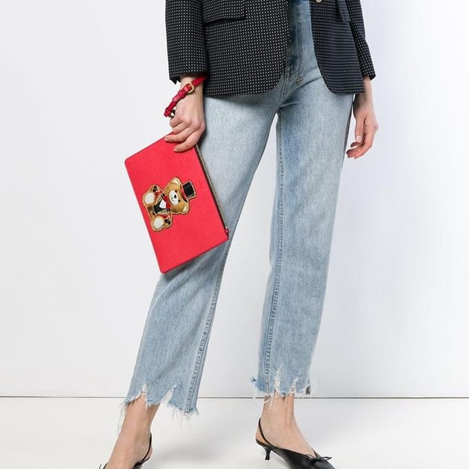 Moschino Logo Reliëf Ritssluiting Beer Leer Portemonnee Clutch Portemonnees Dames Rood 7A8429-8210-1115 Basic Set (Bag+Dust Bag) brown