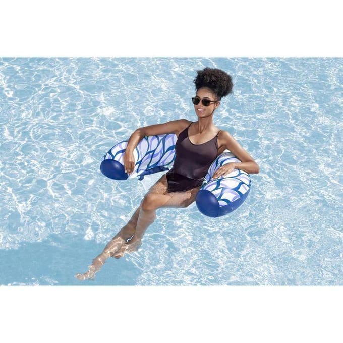 47" x 26.5"/1.19m x 67.5cm Summer Sway Noodle Chair