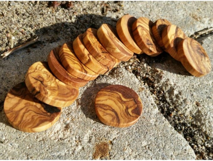 D.O.M. Houten Schijven van Olijfhout – Set van 10 Stuks (Ø 3 cm 0.5 cm dik) – DIY & Creatieve projecten