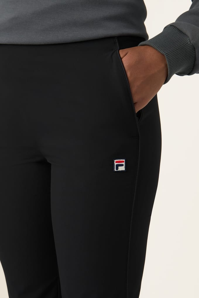 FILA Simonetta Flared 4-way Stretch Pants Black Taglia: M | Pantaloni da completo Outlet | Donna | Nero
