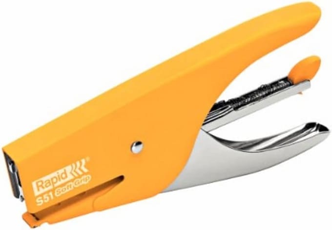 Stevige nietmachine met zachte grip voor 15 vellen papier