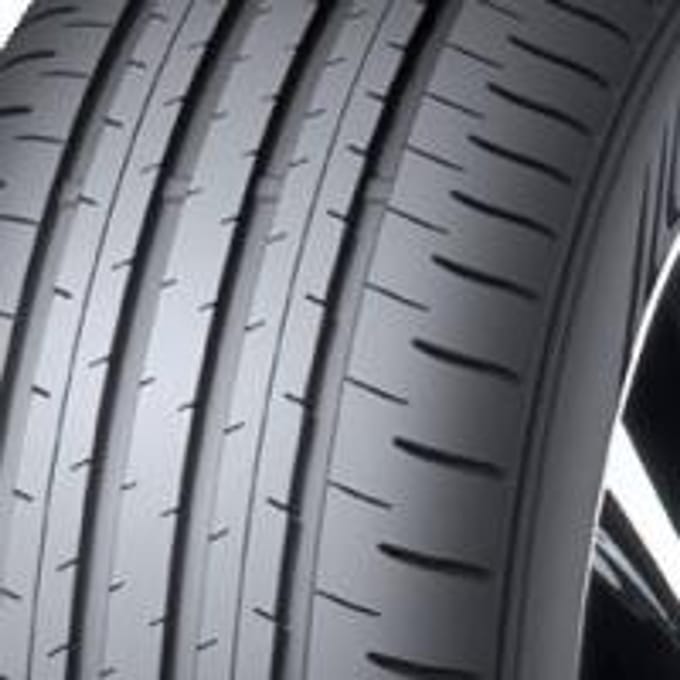 Dunlop SP Sport Maxx 060 ( 235/45 R18 94W BLK )