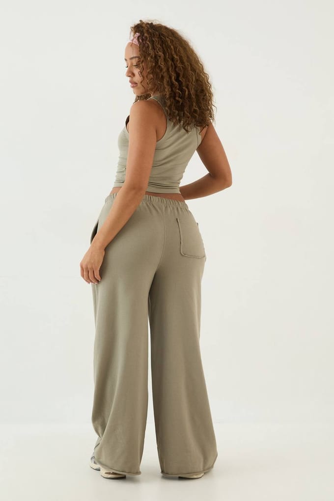 Dames Dsgn Studio Lichtgewicht Wijde Joggingbroek Met Middelhoge Taille | Gewassen Kaki | Maat: XL