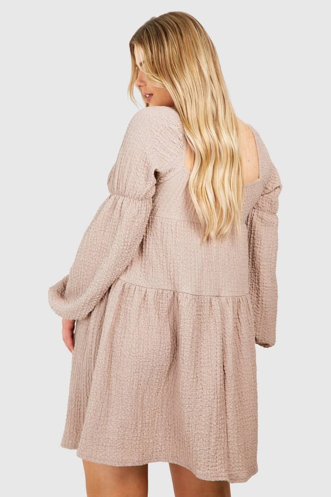 boohoo Dames Plus Getextureerde Getrapte Smockjurk | Light Stone | Maat: 18