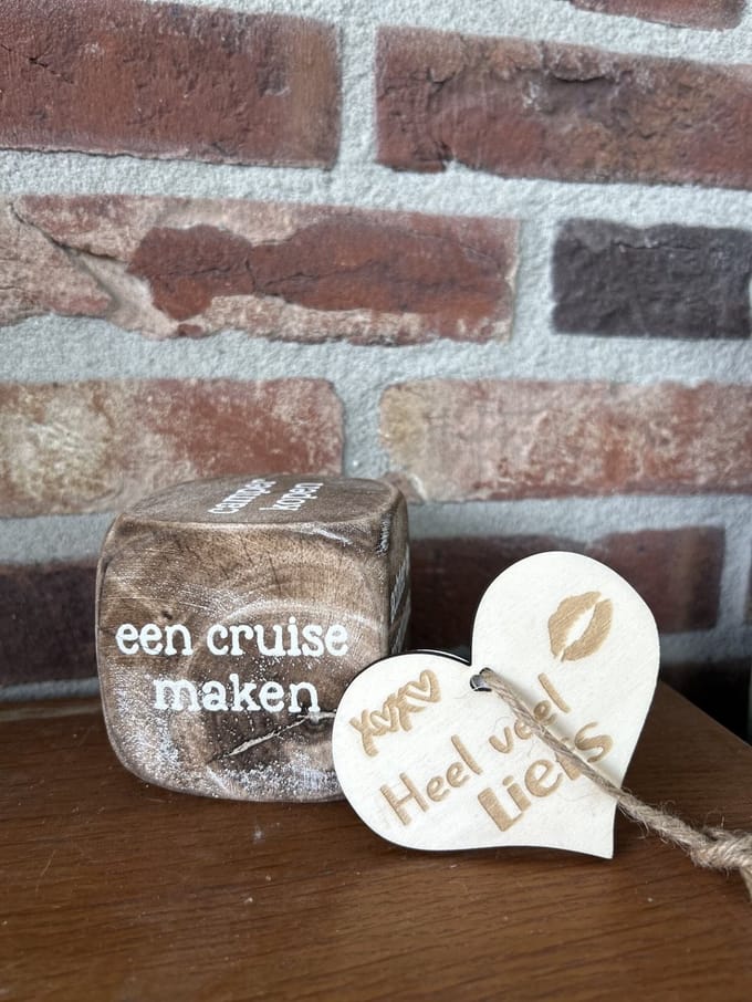 Creaties van hier - dobbelsteen met hartje - cruise - achter geraniums zitten - camper