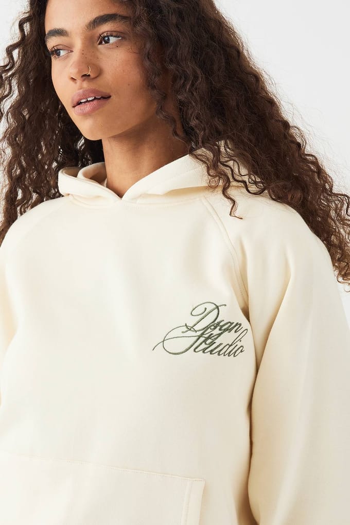 Dames DSGN Studio Script Oversized Hoodie | Cream | Maat: 3XL